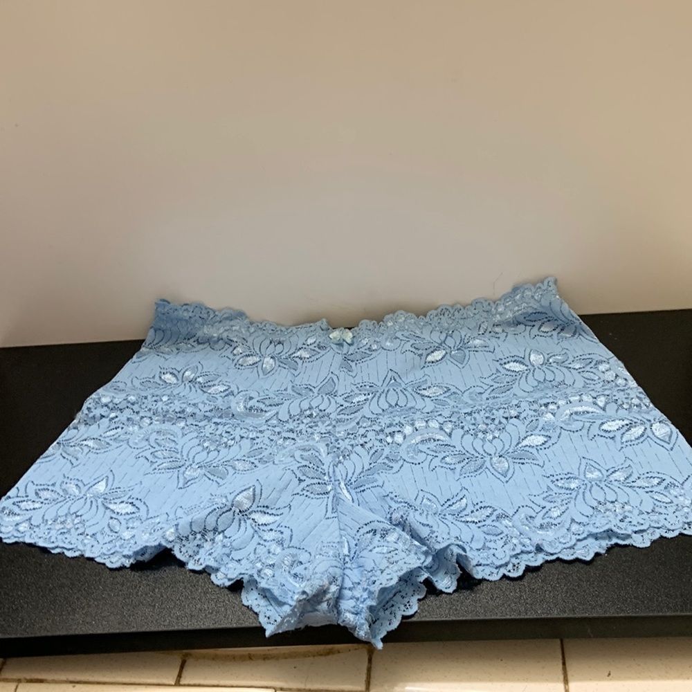 Women’s blue lace panties size 8 brand unknown